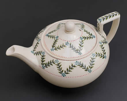 Grace Barnsley Tea Pot b